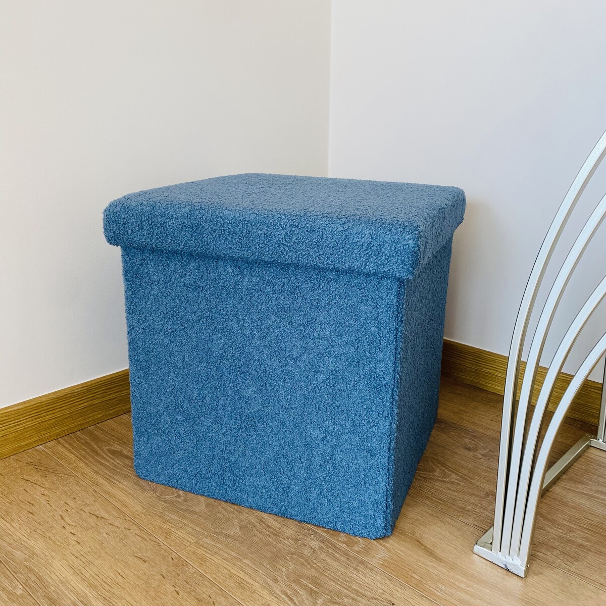 Banqueta com Arrumação - Azul - C38xL38xA38CM