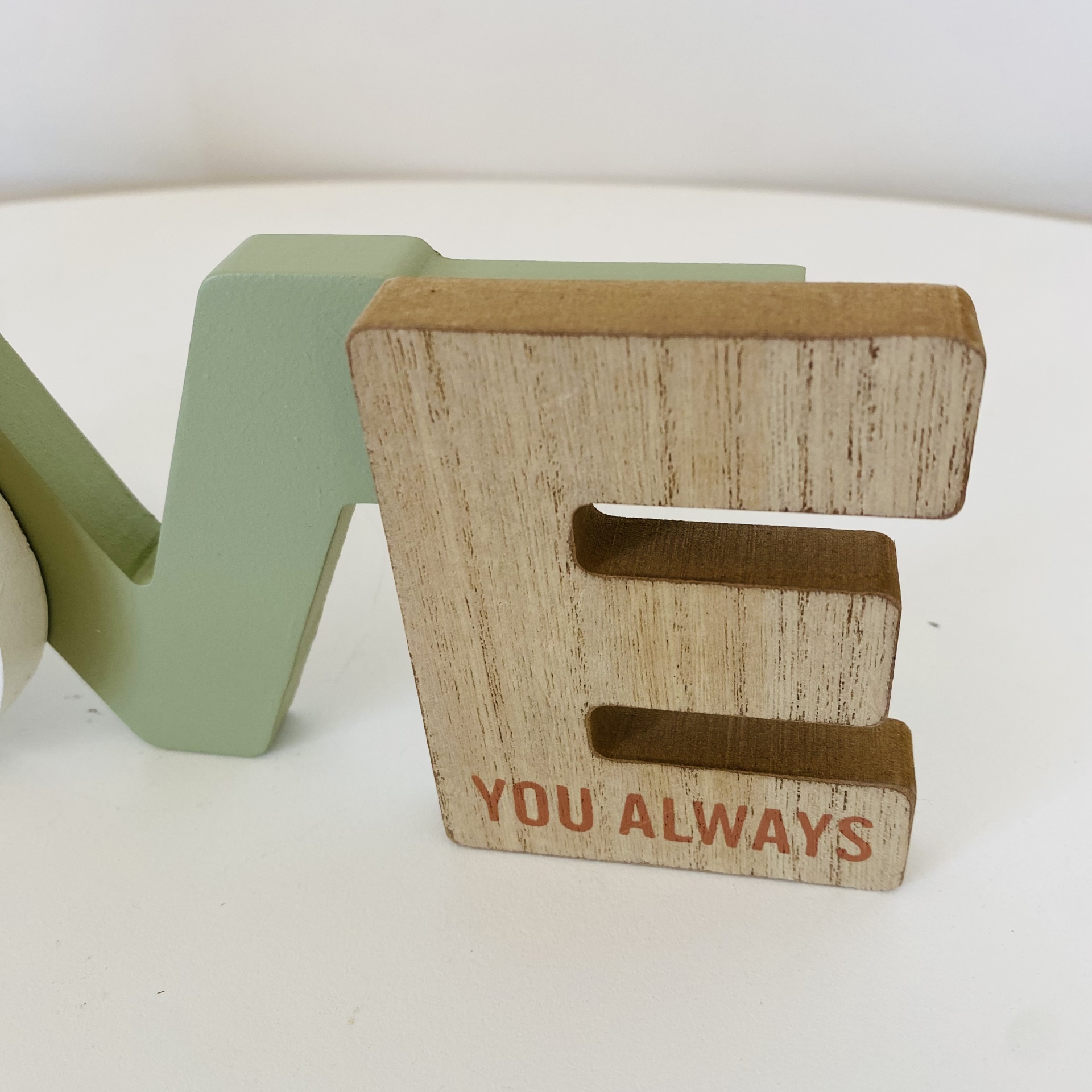 Placa Love  - C30xL1xA8.5CM - Castanho Branco Verde