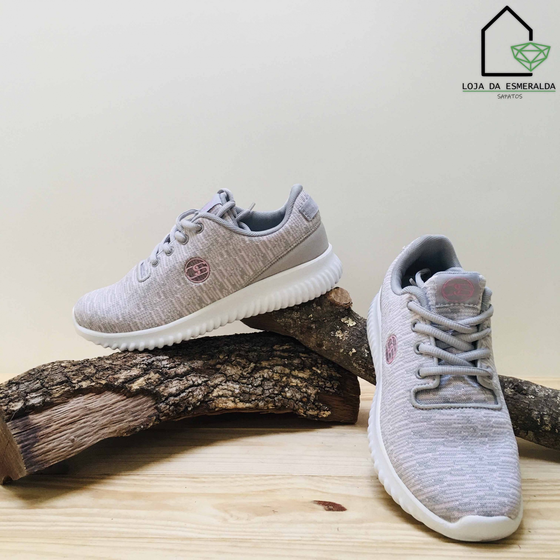 Ténis Estilo Desportivo | Cinza Claro