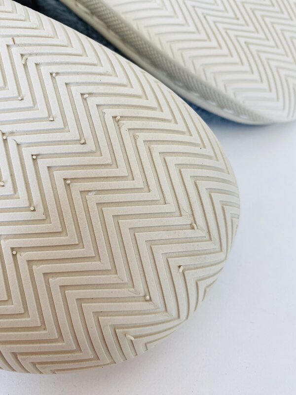 Pantufas Cinza Macias – Pantufas de Pelo para Uso Doméstico