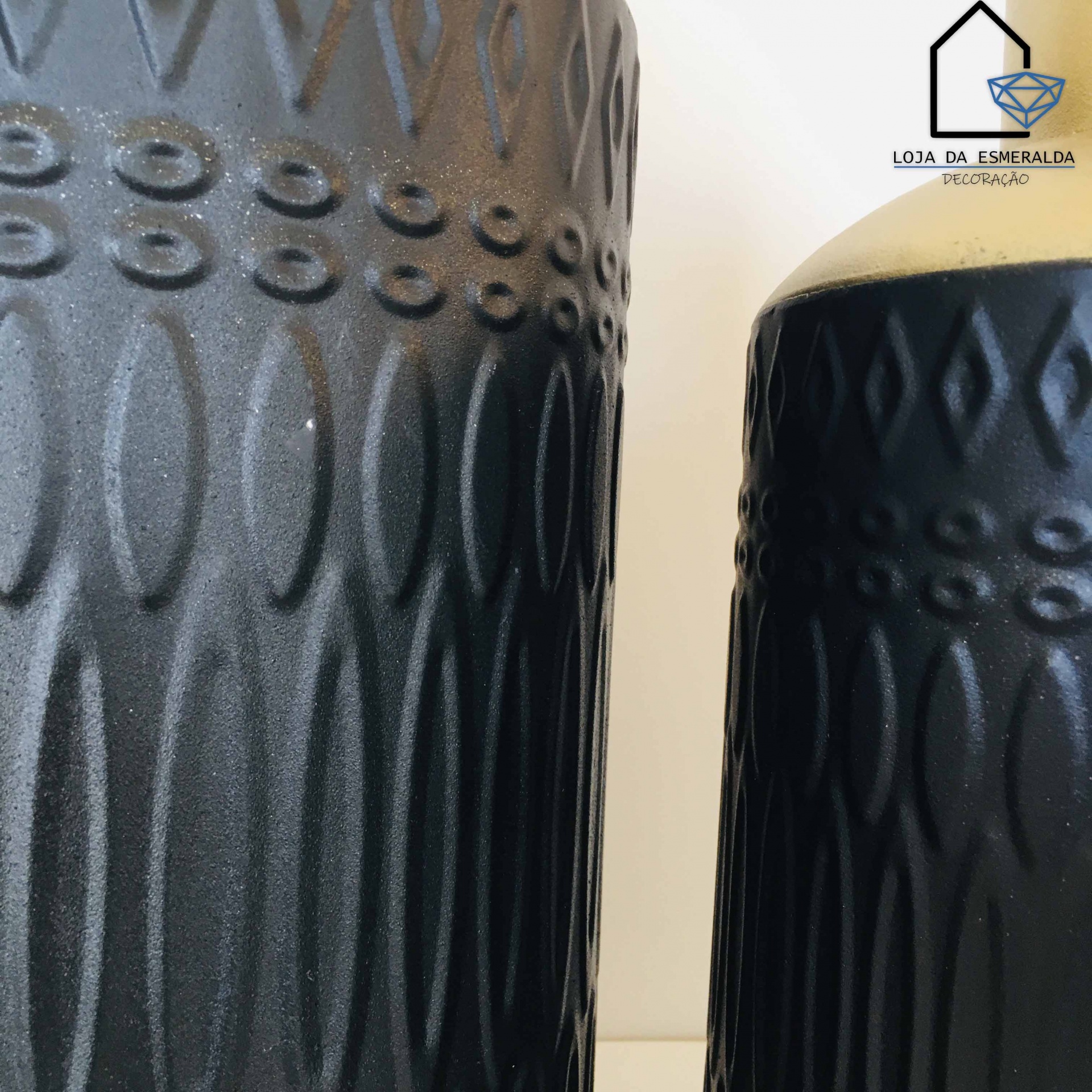 Jarras | Metal | Preto & Dourado