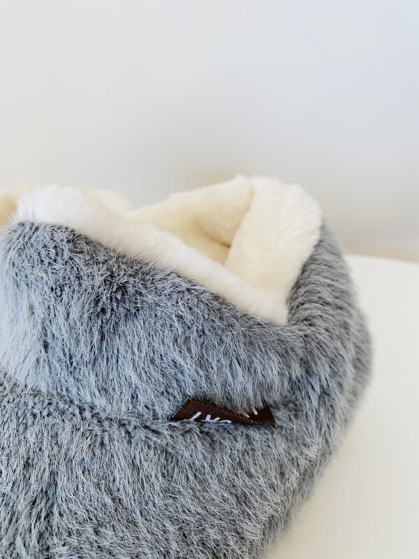 Pantufas Cinza Macias – Pantufas de Pelo para Uso Doméstico