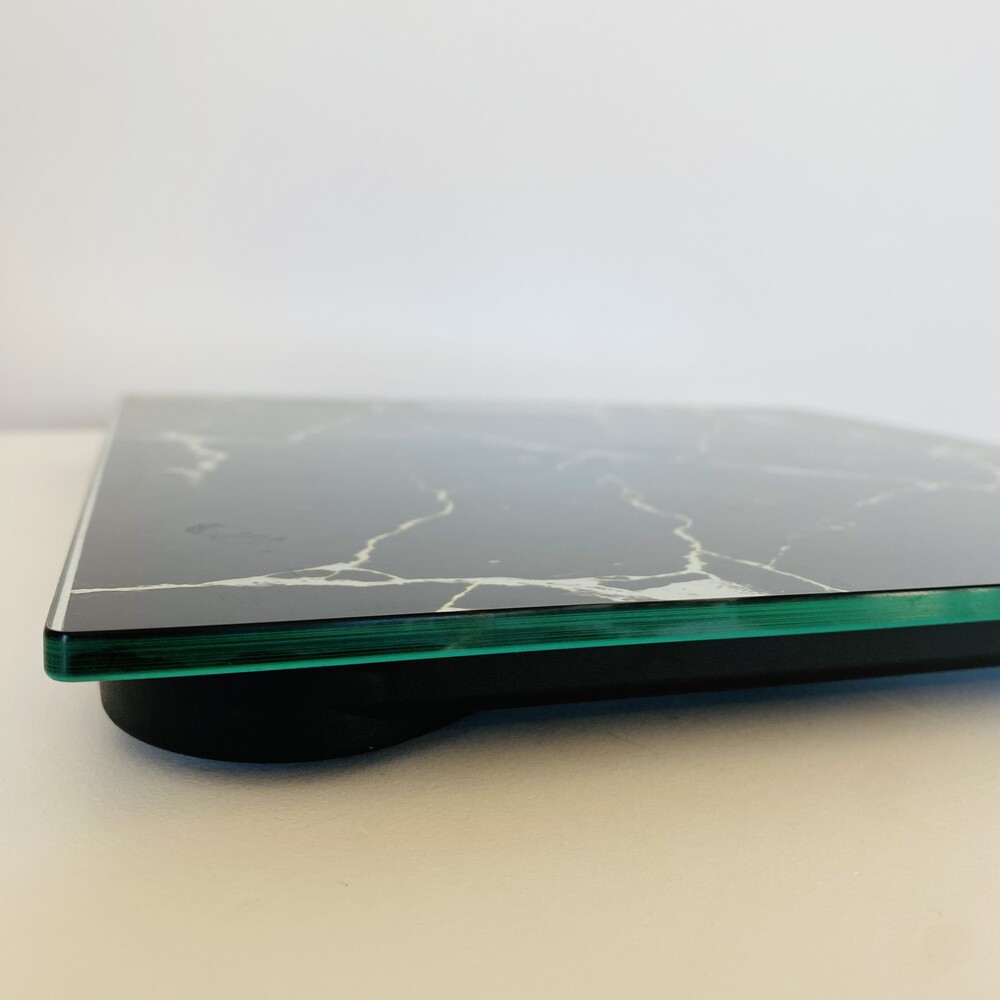 Balança - Mármore Preto - C28xL28xA2.5CM