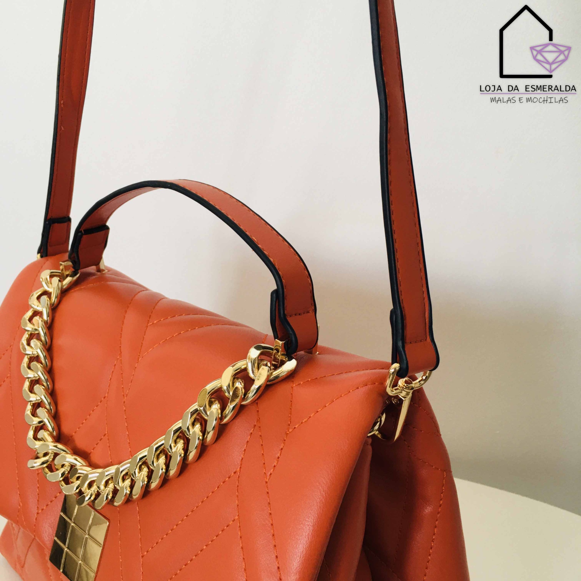 Mala Acolchoada com Corrente - C32xL12xA22CM