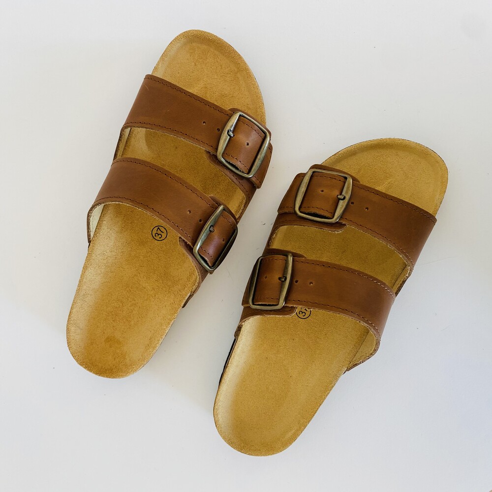 Chinelos em Pele - Camel/ mel