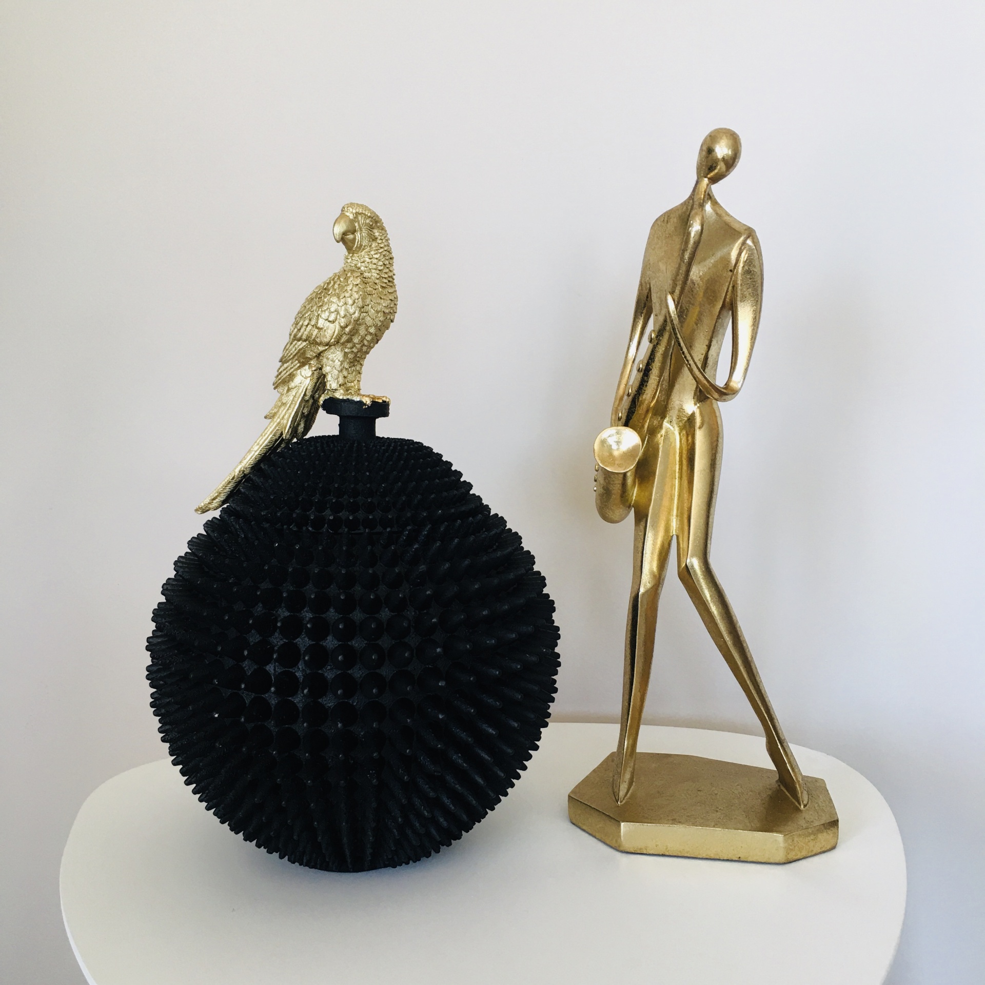 Estatueta Decorativa | Músico c/ Saxofone | 17x13x44CM