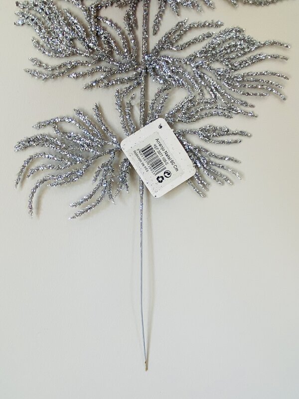 Ramo Metálico Prateado – Ideal para Decoração de Natal