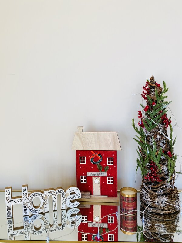 Placa Decorativa Home - Branco - C29.5xL2xA11CM