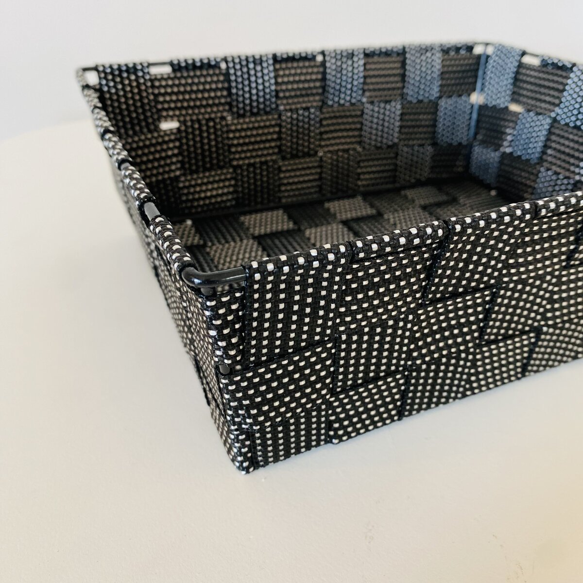 Cesto para Organização - Preto e Branco - C24xL20xA8CM