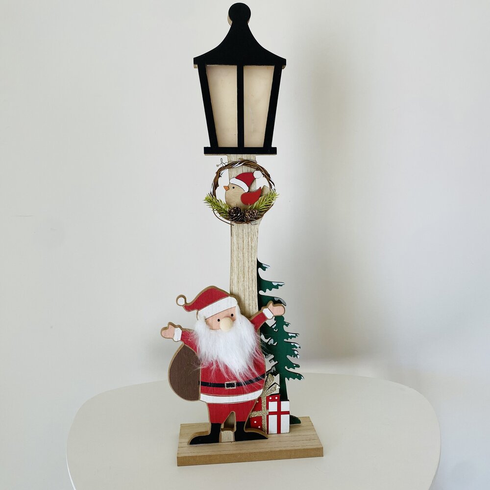 Natal - Candeeiro Farol em Madeira c/ Pai Natal - C18xL9xA57CM
