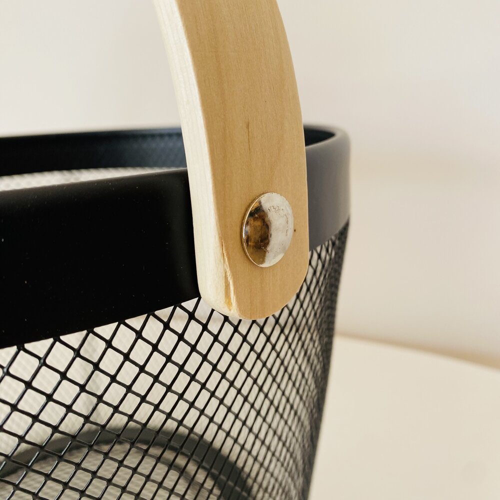 Cesto ou Fruteira de cozinha com Rede - Preto - C25xL25xA18CM