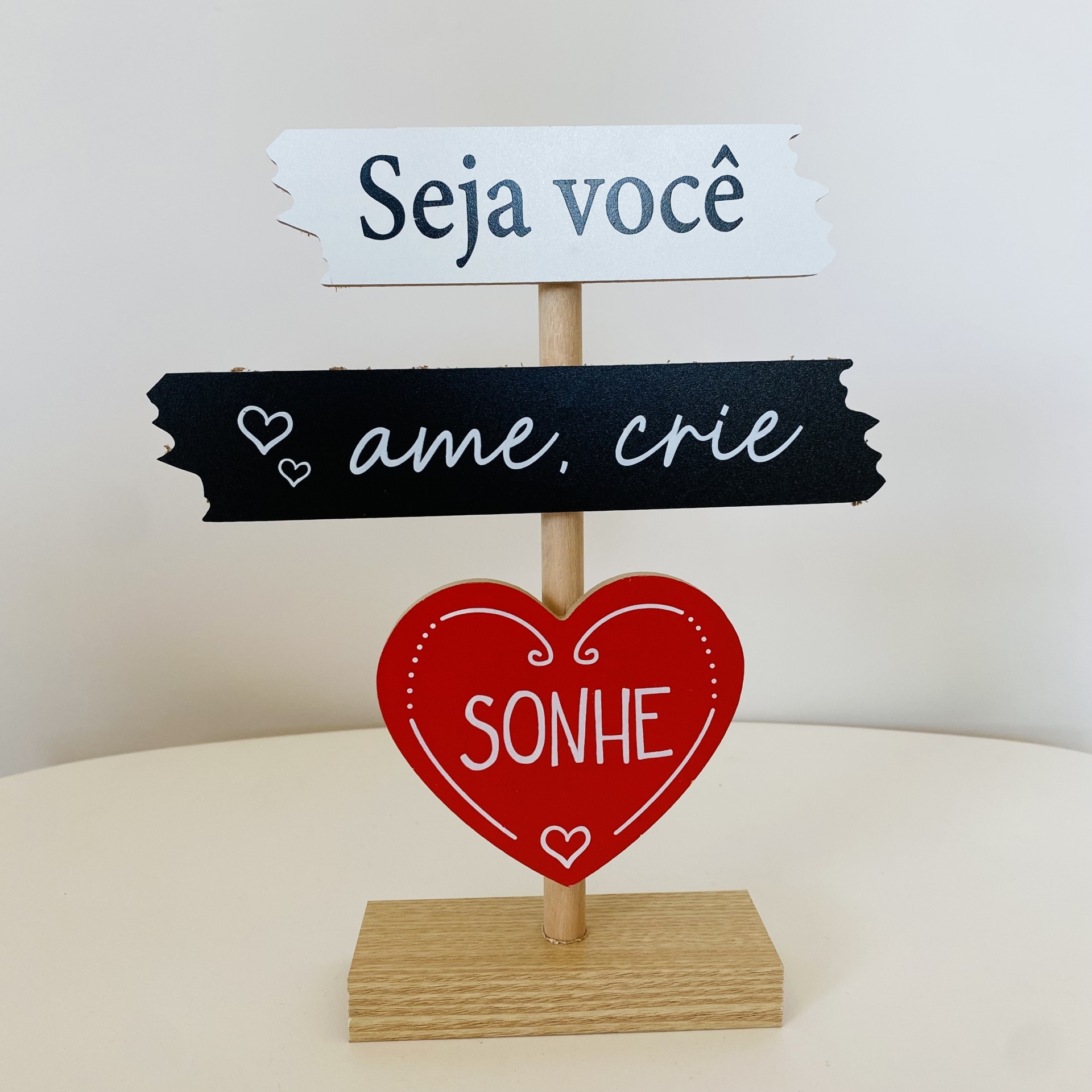 Placa Decorativa - Ame Crie Sonhe - C19xL5xA24.5CM - Branco Preto Vermelho