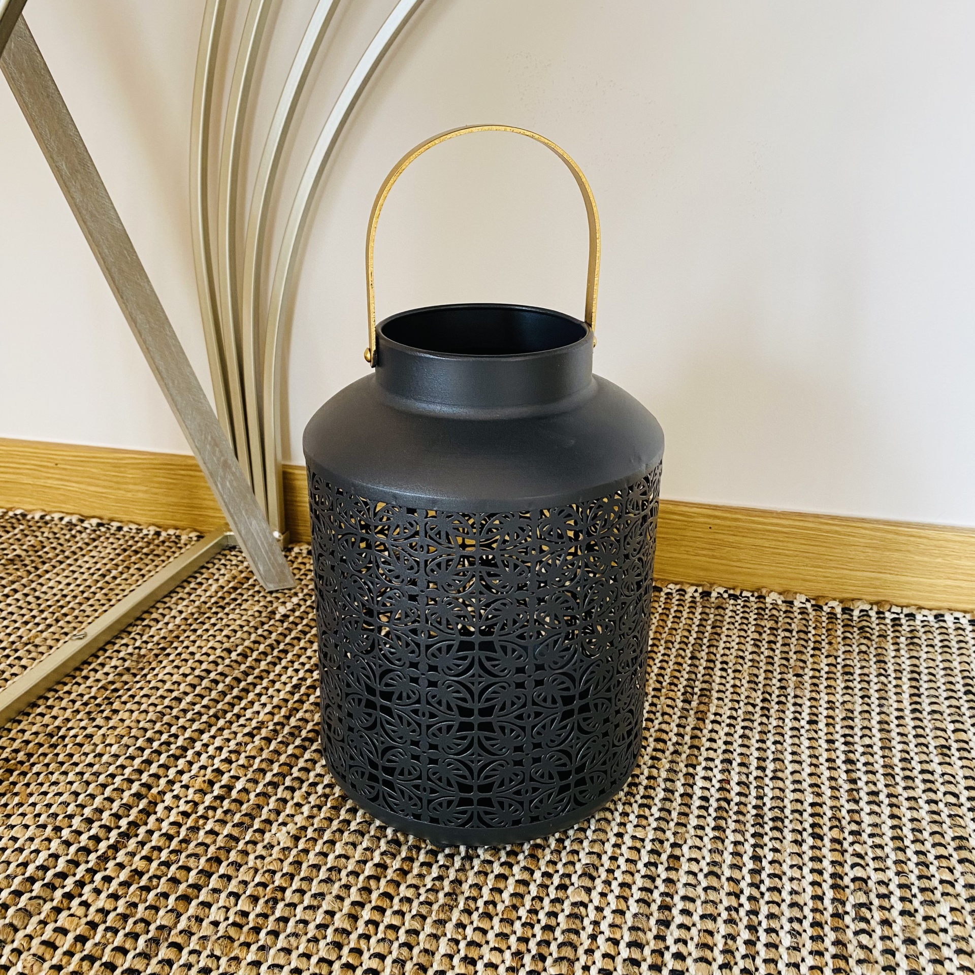 Lanterna Decorativa - Metal - Preto - C18 x A25 x L18CM