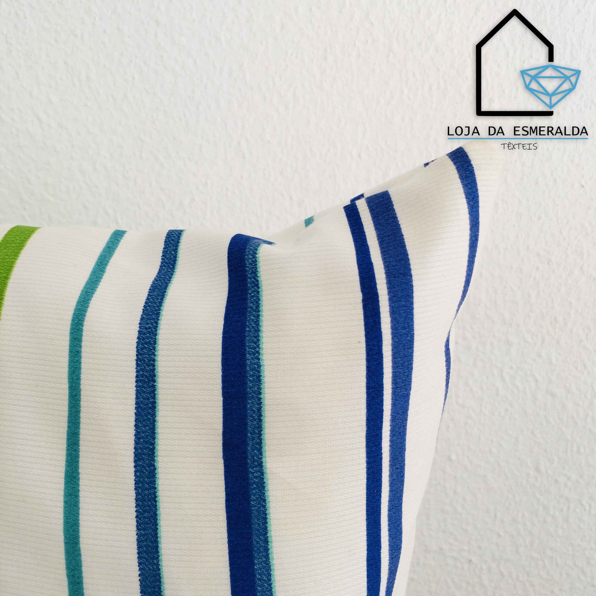 Almofada Multicor com Riscas