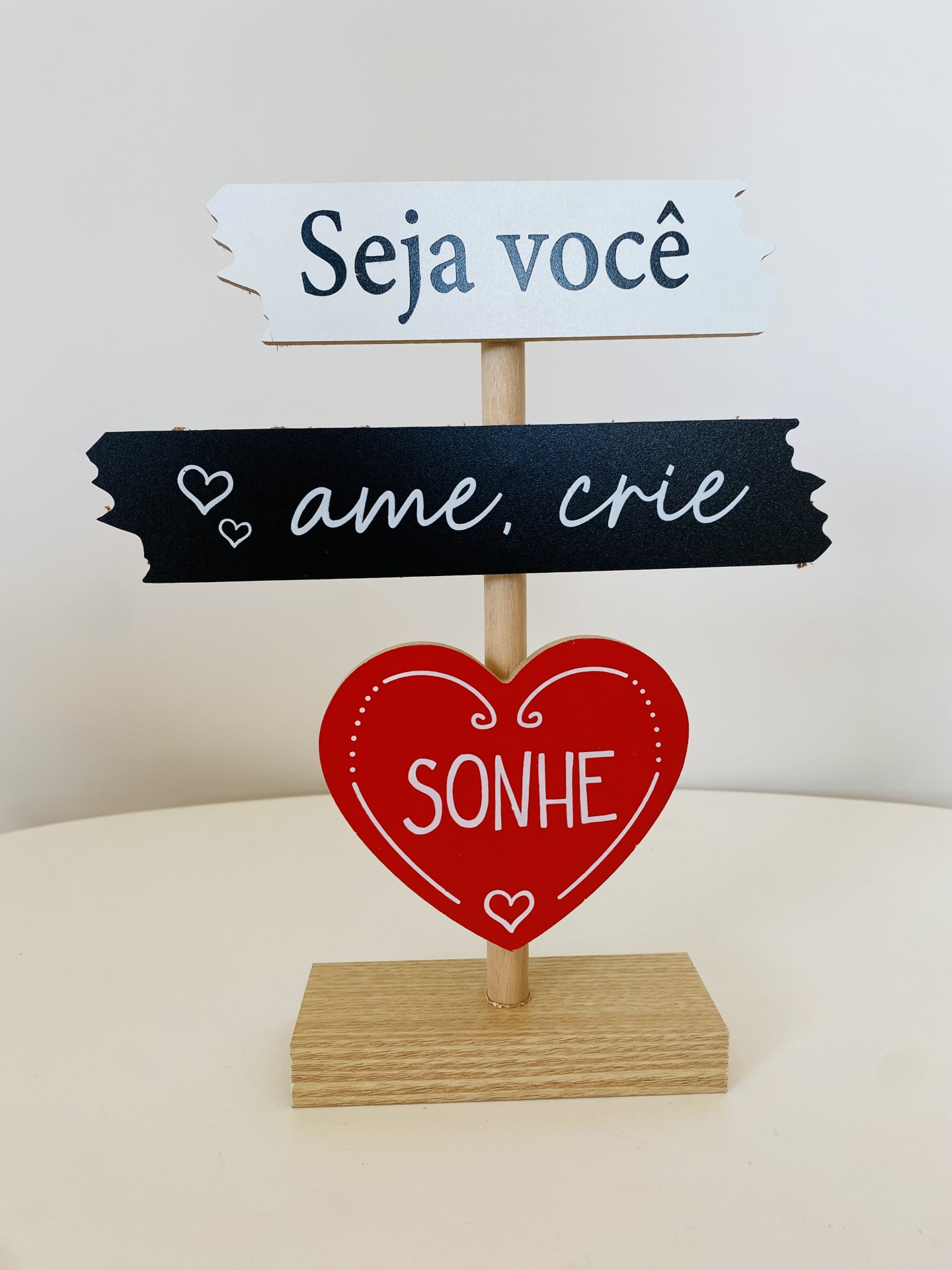 Placa Decorativa - Ame Crie Sonhe - C19xL5xA24.5CM - Branco Preto Vermelho