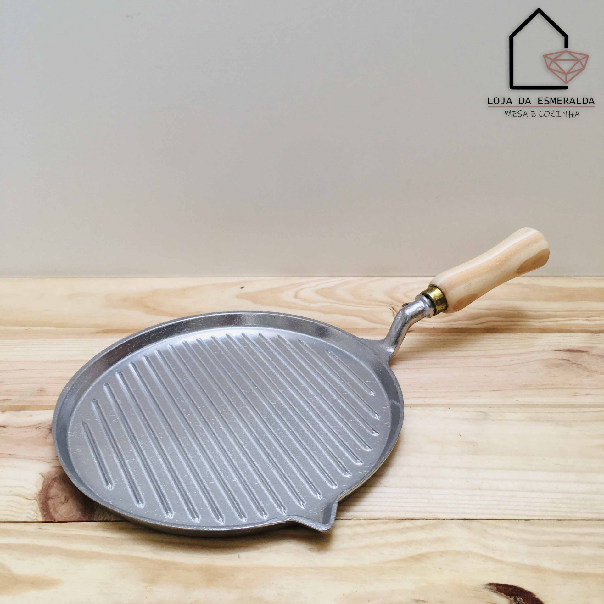 Grelhador Redondo | Cabo em Madeira