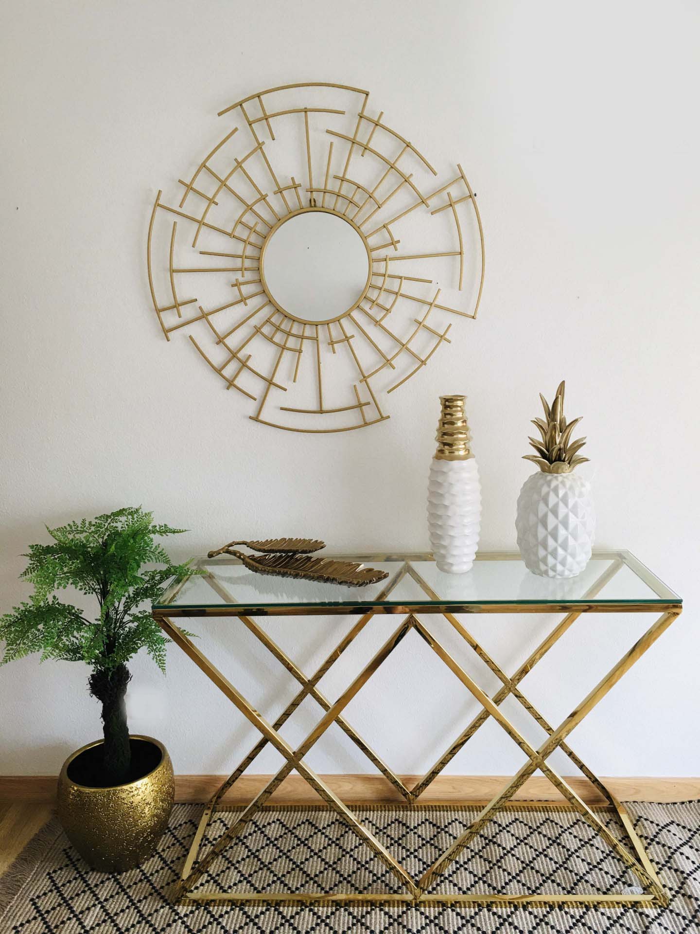 Jarra Decorativa Branca e Dourada