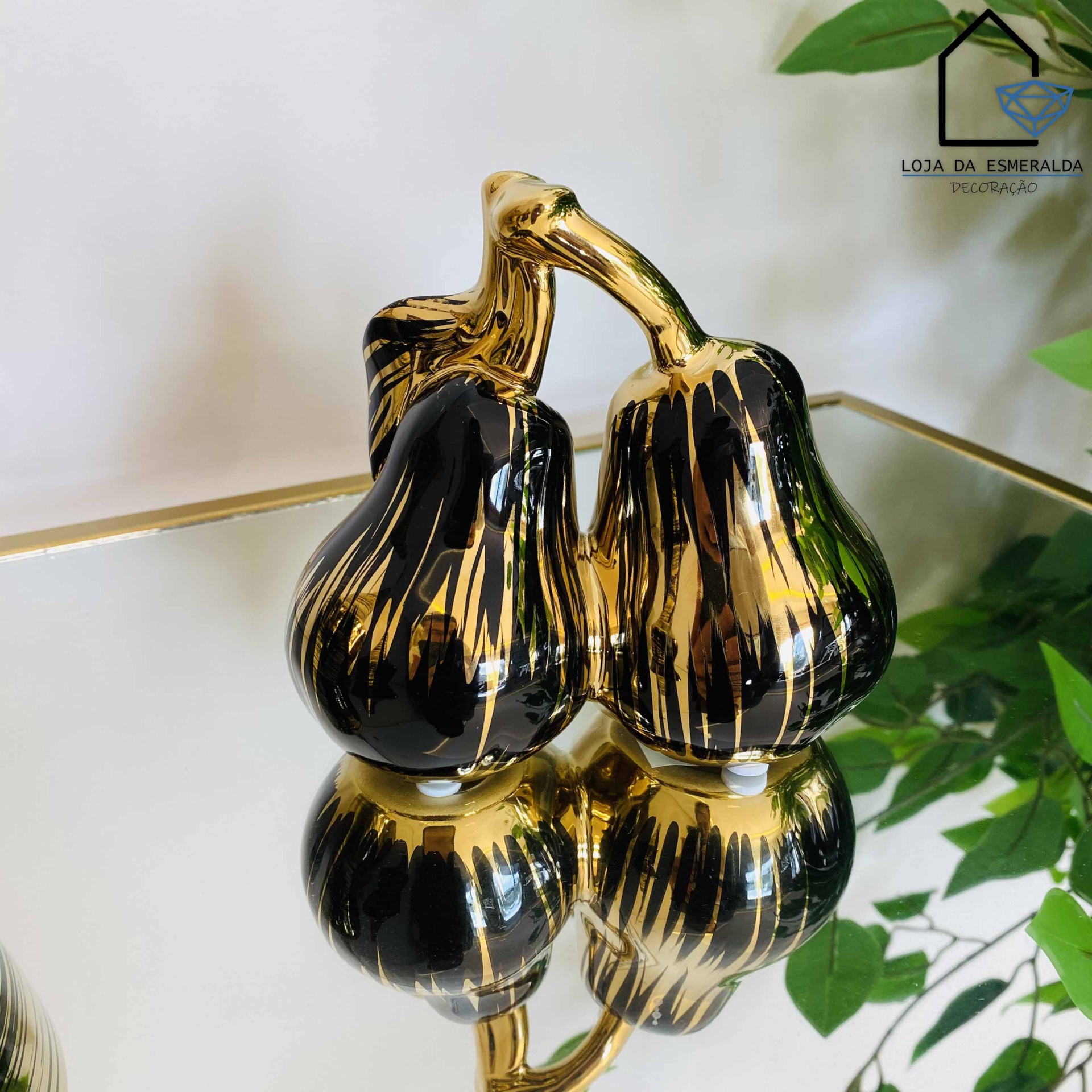 Peras Decorativas Preto e Dourado 15x6x12CM