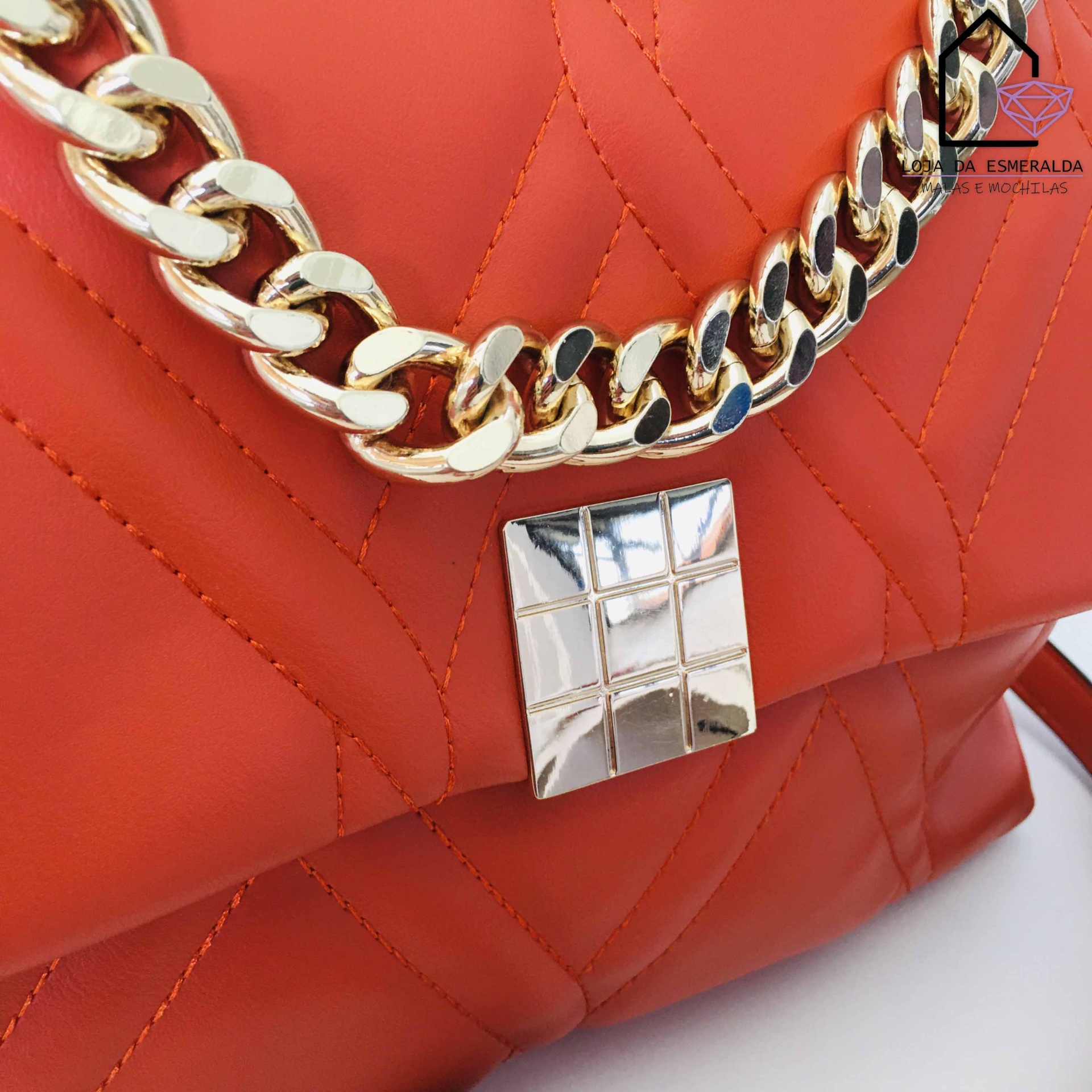 Mala Acolchoada com Corrente - C32xL12xA22CM