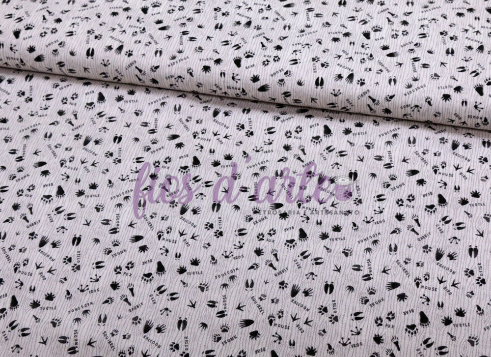 Tecido S'more Fun Outdoors (Henry Glass) - Pegadas