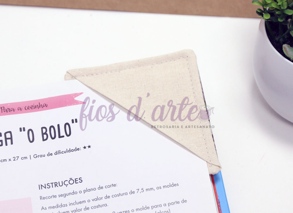 Marcador de livros de canto em tecido cru #003 (para personalizar) Marcador de livros de canto em tecido cru #003 (para personalizar)