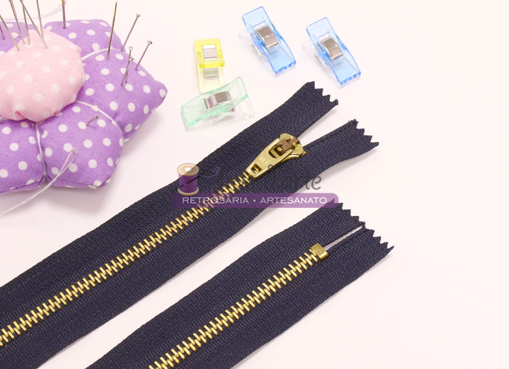 Fecho de correr malha 5mm, cremalheira metálica (16cms) Fecho de correr malha 5mm, cremalheira metálica (16cms)