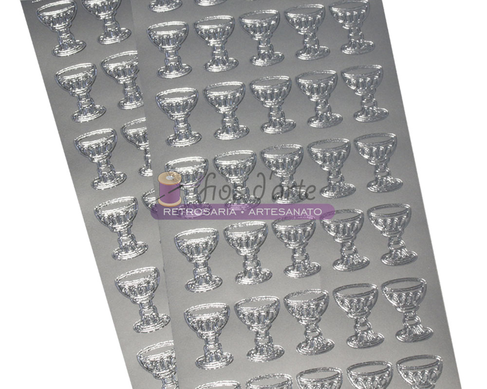 Folha de adesivos prateados em relevo com forma de troféus
