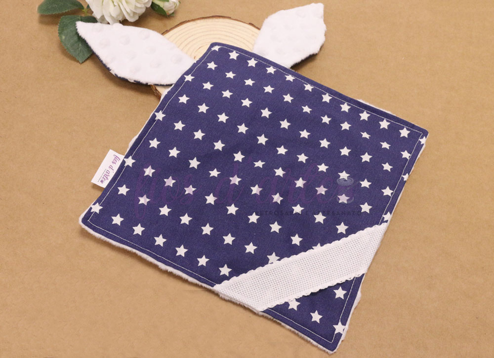 Doudou/ Naninha Orelhinhas para bordar ponto cruz #11 (Fios d'arte) Doudou/ Naninha Orelhinhas para bordar ponto cruz #11 (Fios d'arte)