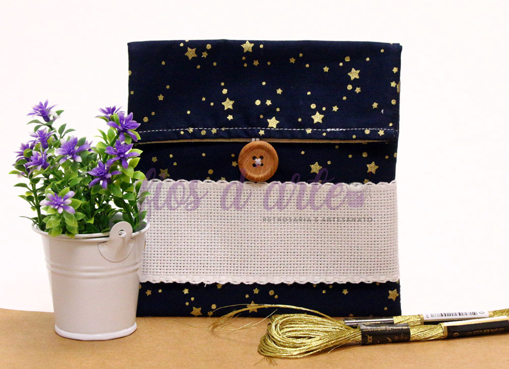 Bolsa Multiusos estampada com quadrilé para bordar ponto cruz (14x15cms) - azul escura com estrelas