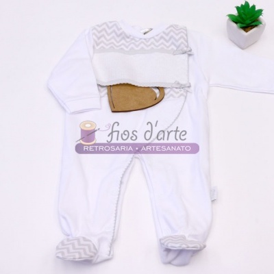 Babygrow Zig-zag para bordar ponto cruz (3 meses)