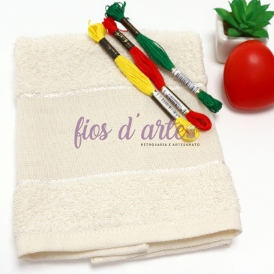 Pano Cozinha em turco para bordar ponto cruz (50x50cms) Pano Cozinha em turco para bordar ponto cruz (50x50cms)
