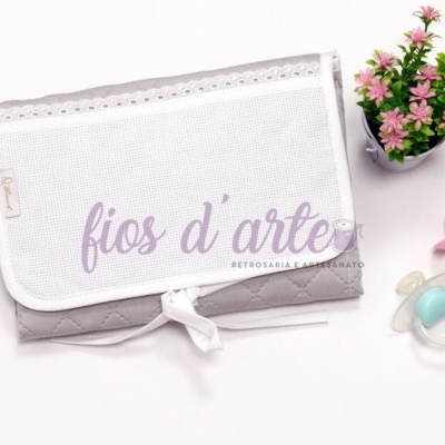 Muda-fraldas para ponto cruz (Limol)