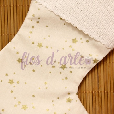 Bota/ Meia de Natal em tecido para bordar ponto cruz #13 (Fios d'arte)