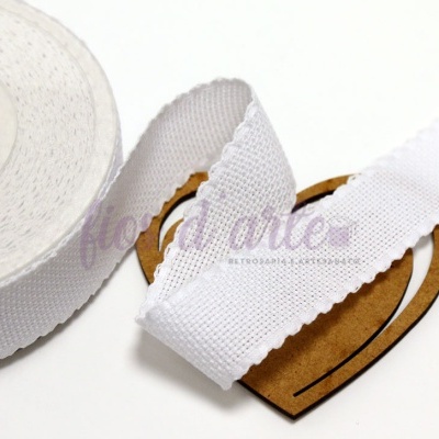 Fita em quadrilé para bordar ponto cruz (30mm)