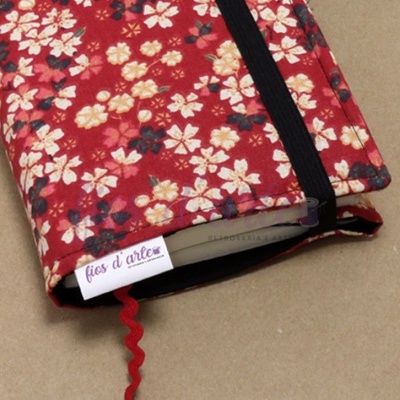 Capa para livro floral vermelha com elástico e etiqueta