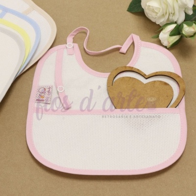 Babete rectangular plastificada com mola e atilho para bordar ponto cruz