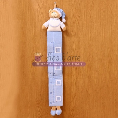 Medidor de altura Ursinho com babete para bordar ponto cruz
