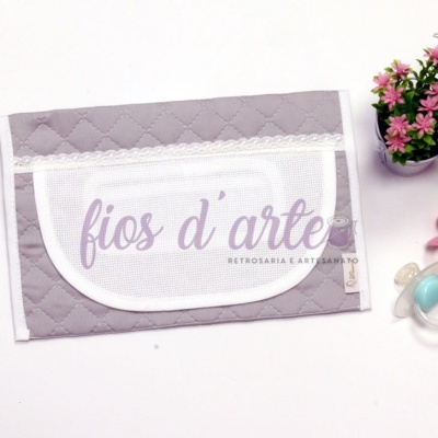Porta-toalhetes para bordar ponto cruz (Limol)