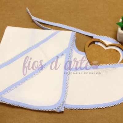 Conjunto Babete e Fralda para bordar ponto cruz