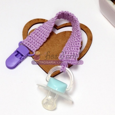 Prende-chupeta em crochet com mola de plástico (Fios d'arte)