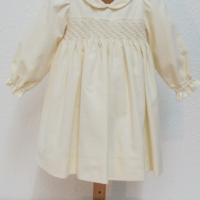 VESTIDO VELUDO PÉROLA SMOCKS