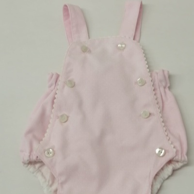 TAPA FRALDAS PEITILHO VELUDO