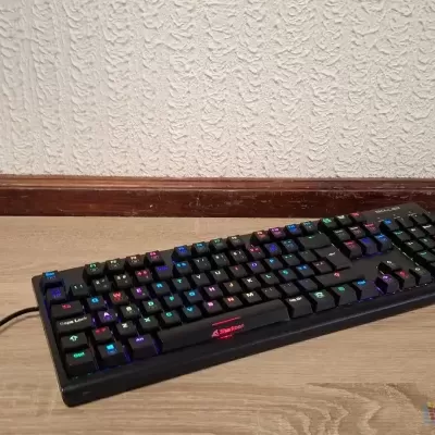 Teclado Gaming Mecânico Switch RED Sharkoon Skiller SGK30 QUERTY USB