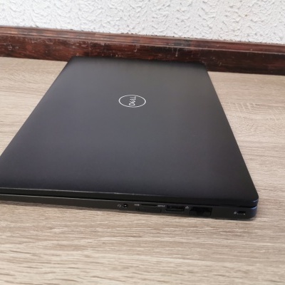 DELL Latitude 5300
