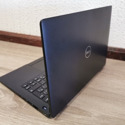 DELL Latitude 5300