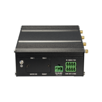 Dispositivo eletrónico preto com vários conectores e slots