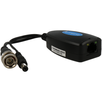 Adaptador de rede preto com cabos e conectores