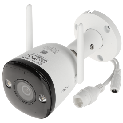 Câmara de segurança branca e preta com antenas e cabos