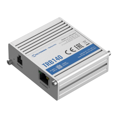 Roteador Teltonika TRB140 metálico com etiquetas azuis e brancas, entradas Ethernet e power