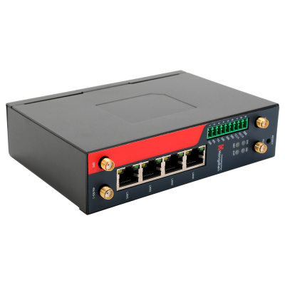 Dispositivo de rede preto com quatro portas LAN e conectores dourados para antenas